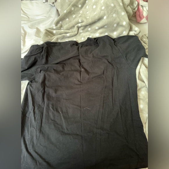 Fashion Nova graphic tee - Picture 5 of 5